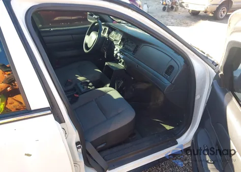 2008 Ford Crown Victoria Police/Police Interceptor z USA, uszkodzony, nr VIN 2FAFP71V98X154945